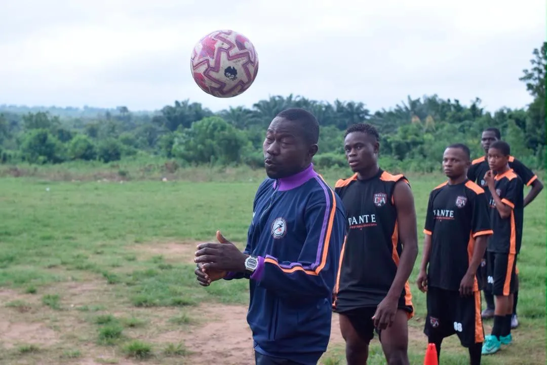 Dante senior players working together during football development